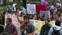 11 detenidos en México reavivan protestas