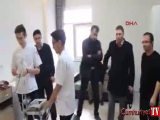 Öğrencilerin dövdüğü öğretmenin bacağı kırıldı