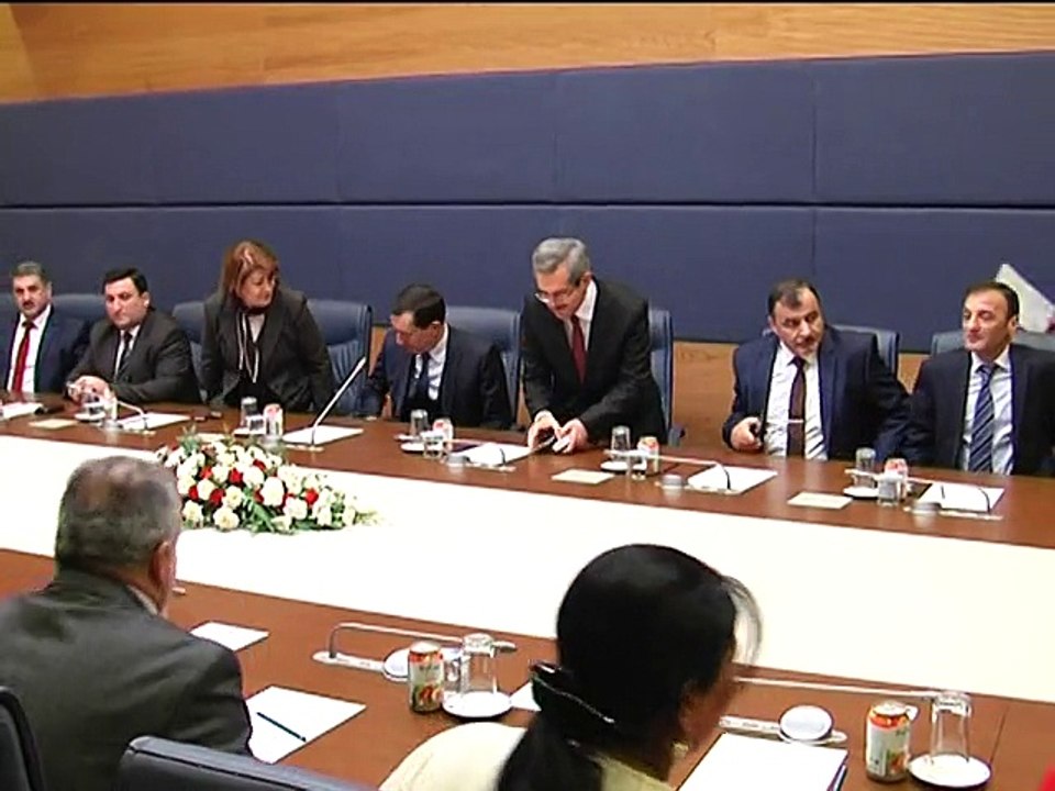 Ünüvar ve İşler,  Azerbaycan'daki çeşitli Üniversitelerden gelen yöneticileri TBMM'de kabul etti.