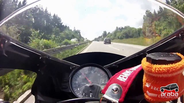Honda CBR 1000RR vs Audi S6 - Otoban - 280 Kmh - Araba Tutkum