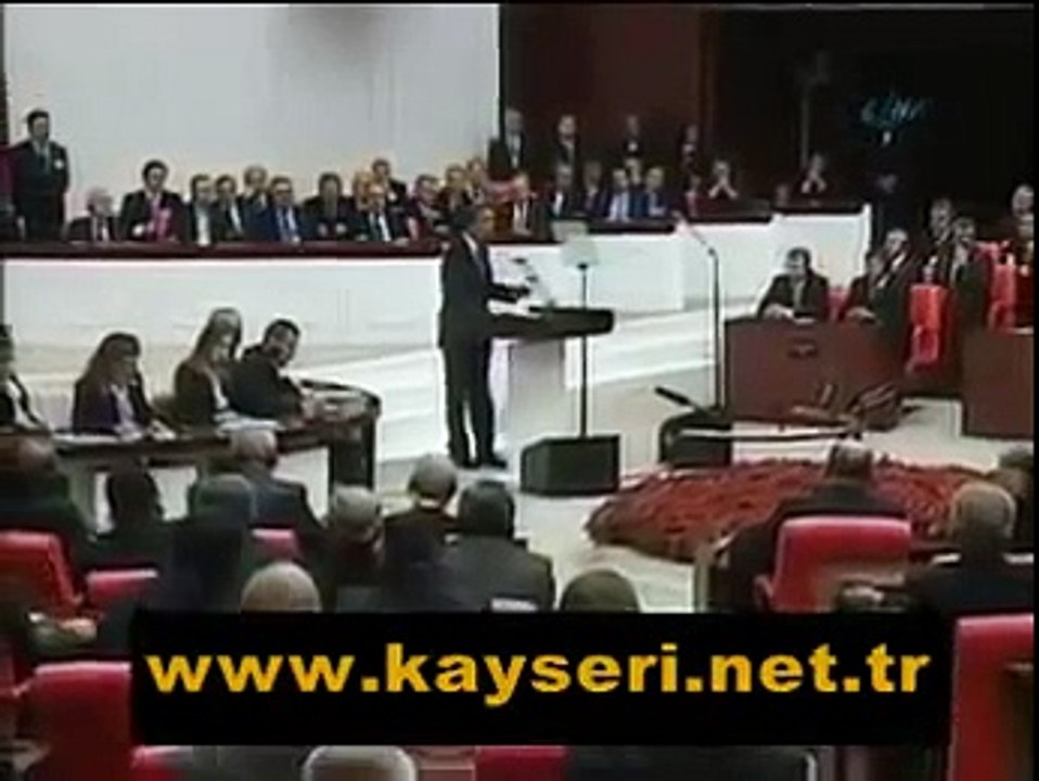 HABURDAN  GELEN PKK LILAR APO TALİMATIYLA GELDİK..ÜLKEYİ APOMU YÖNETİYOR