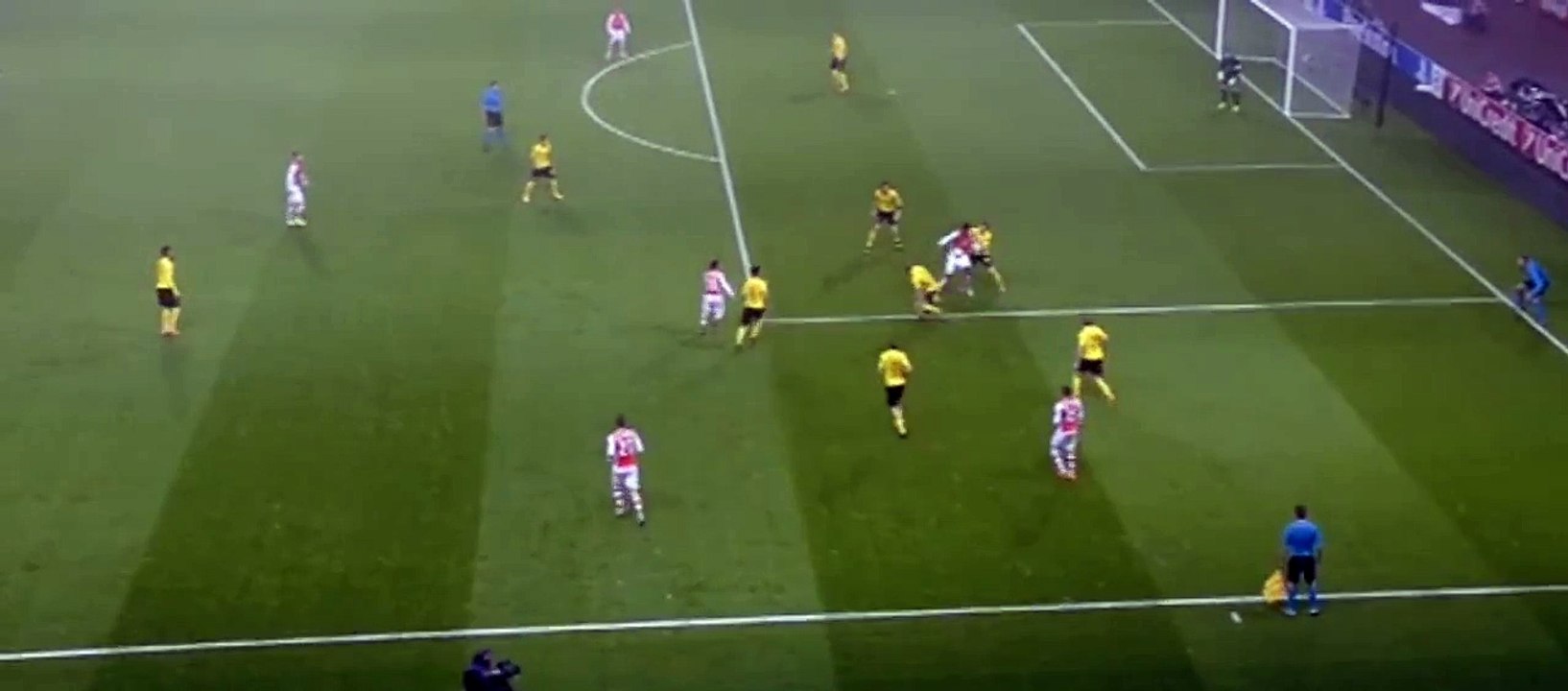 Yaya Sanogo Goal Arsenal 1 - 0 Dortmund 26/11/2014