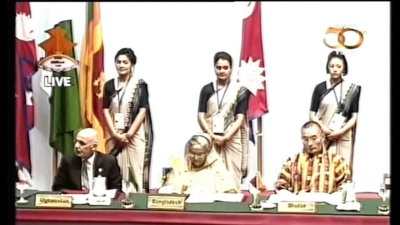 PM Pakistan nawaz sharif VS Indian PM Narendra Modi  in saarc summit