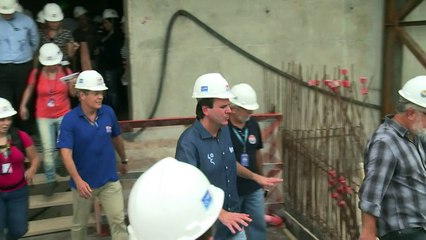Prefeito do Rio visita obras do Museu do Amanhã