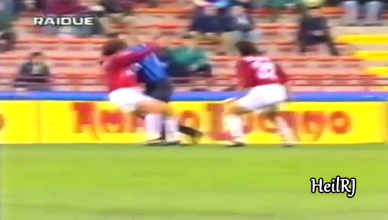 Awesome Football compilation : when Ronaldo Humiliates Great Defenders