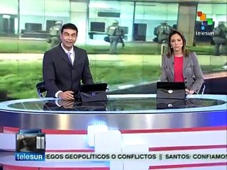 Ciudadanos de Ferguson siguen manifestándose pacíficamente