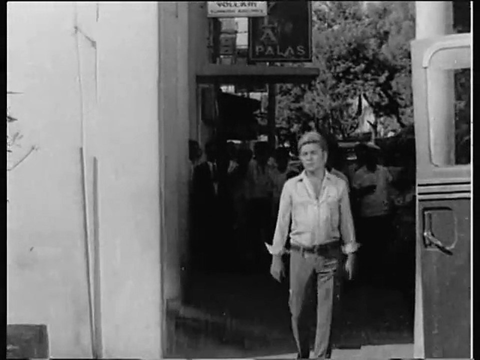 Dola Kollarını Sar Beni - Zeki Müren (Sema Özcan & Zeki Müren)