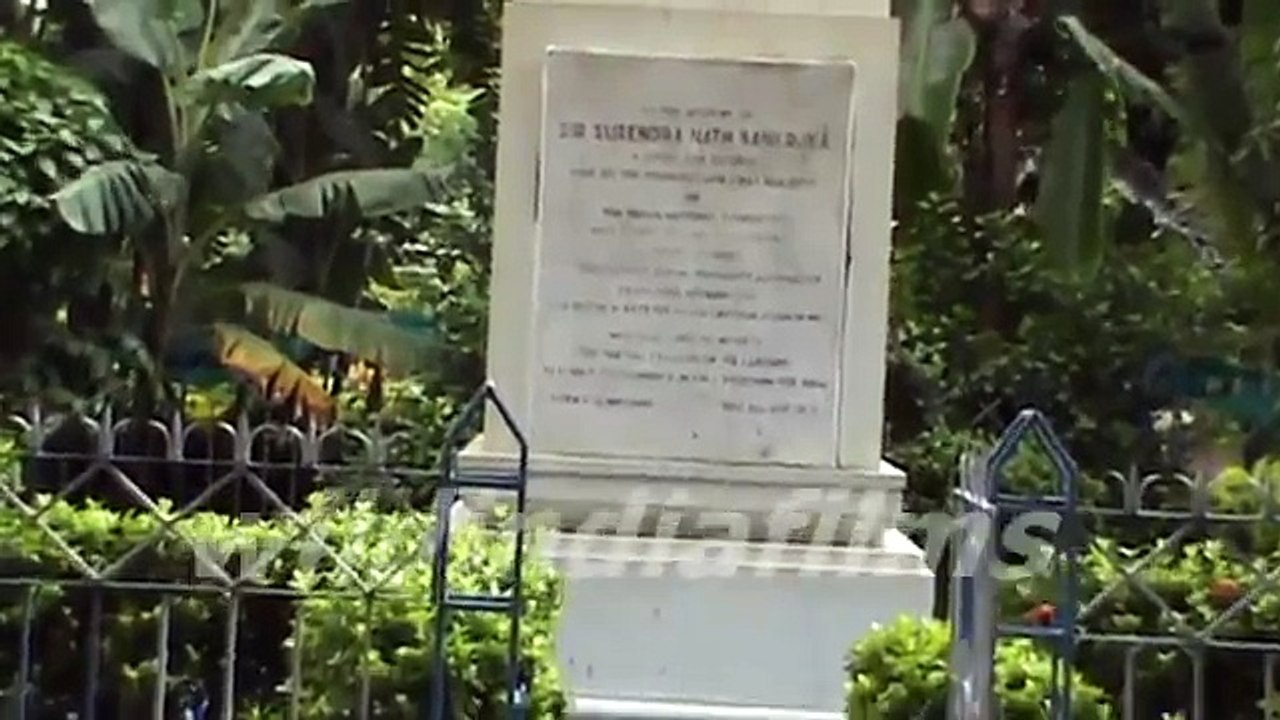 Statue of Surendranath Banerjee,one of the Important politician of India by wildindiafilms