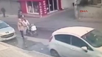 İzmir Genç Sürücünün Çarptığı Anne ve Bebeği Yaralandı