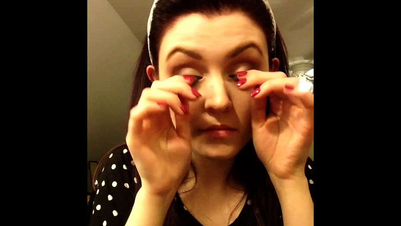 HowTo: Touch-up Makeup tutorial