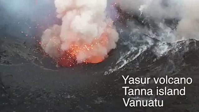 Un drône filme une éruption volcanique