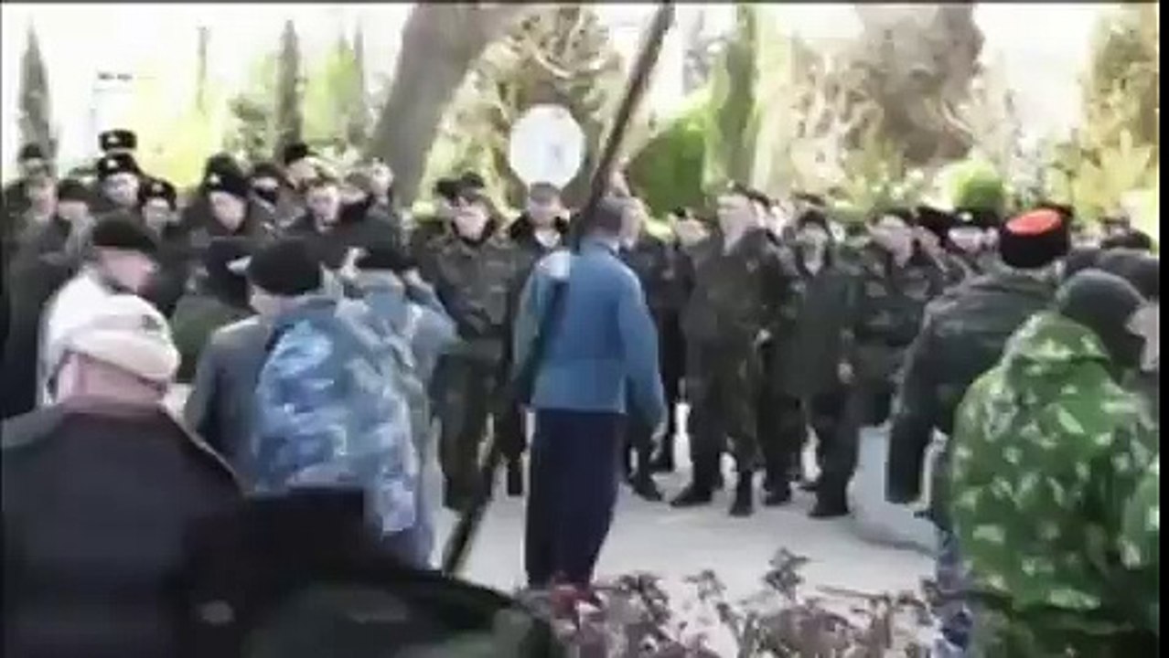 Les pro-russes prennent le QG de la marine ukrainienne