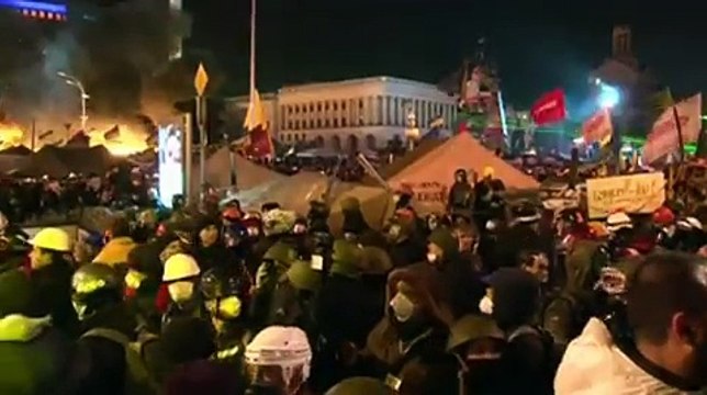 Vingt-cinq morts dans les affrontements à Kiev