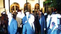 Francois Hollande à la sortie de la pièce de Bernard-Henri Lévy, 