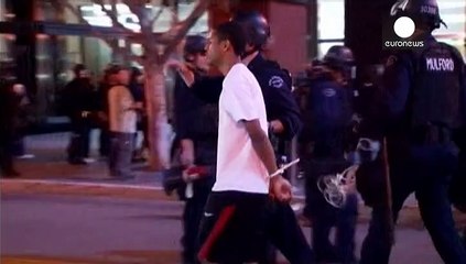 Usa, torna la calma a Ferguson ma la protesta si allarga a altre città
