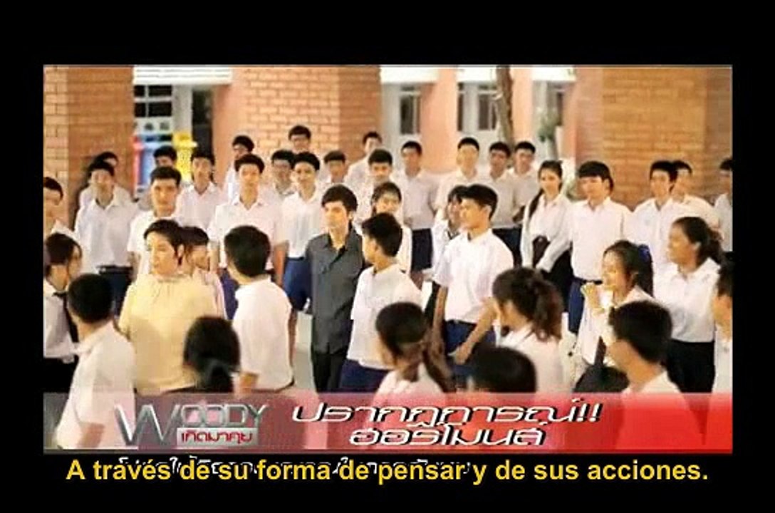 Woody Talk: Entrevista al Director y a los Actores de Hormones (Sub. Español)