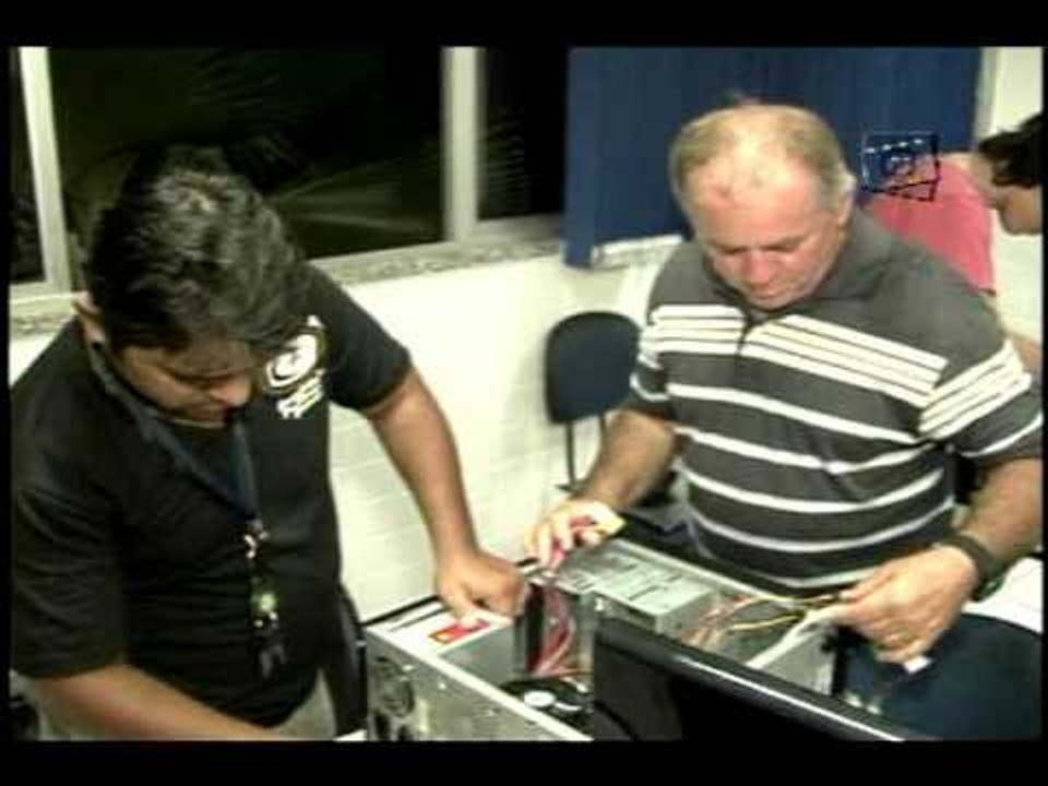 VIVA DOMINGO | 28.09.2014 | MUNDO DO TRABALHO: Montagem Computadores