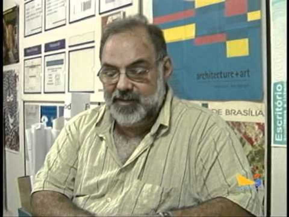 Vândalos atacam espaços públicos em Fortaleza