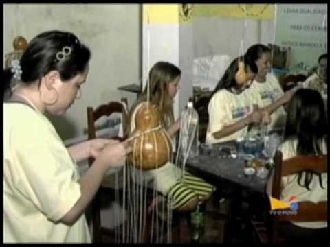 Lixo recilável é transformado em instrumentos musicais