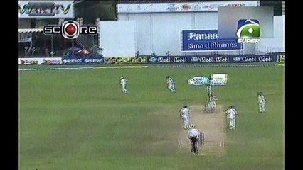 pakistani batsman junid khan hits by ;; bouncer;;