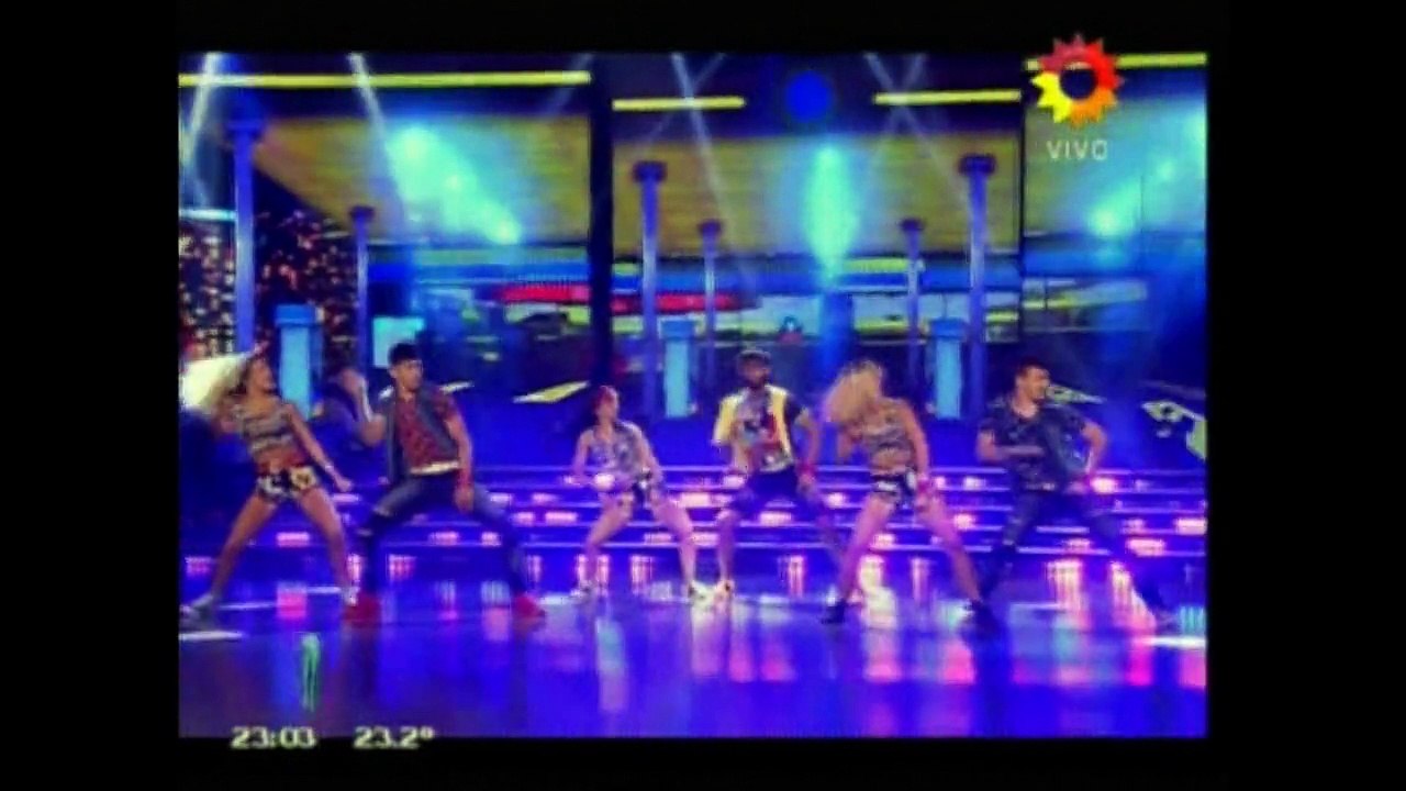 @macarinaldi @CeciliaFigaredo @HernanPiquin @daiufarji @floridomariano #KpopEnShowmatch