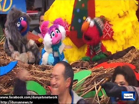 Dunya news-Macy’s Thanksgiving Day Parade Floats Through New York City