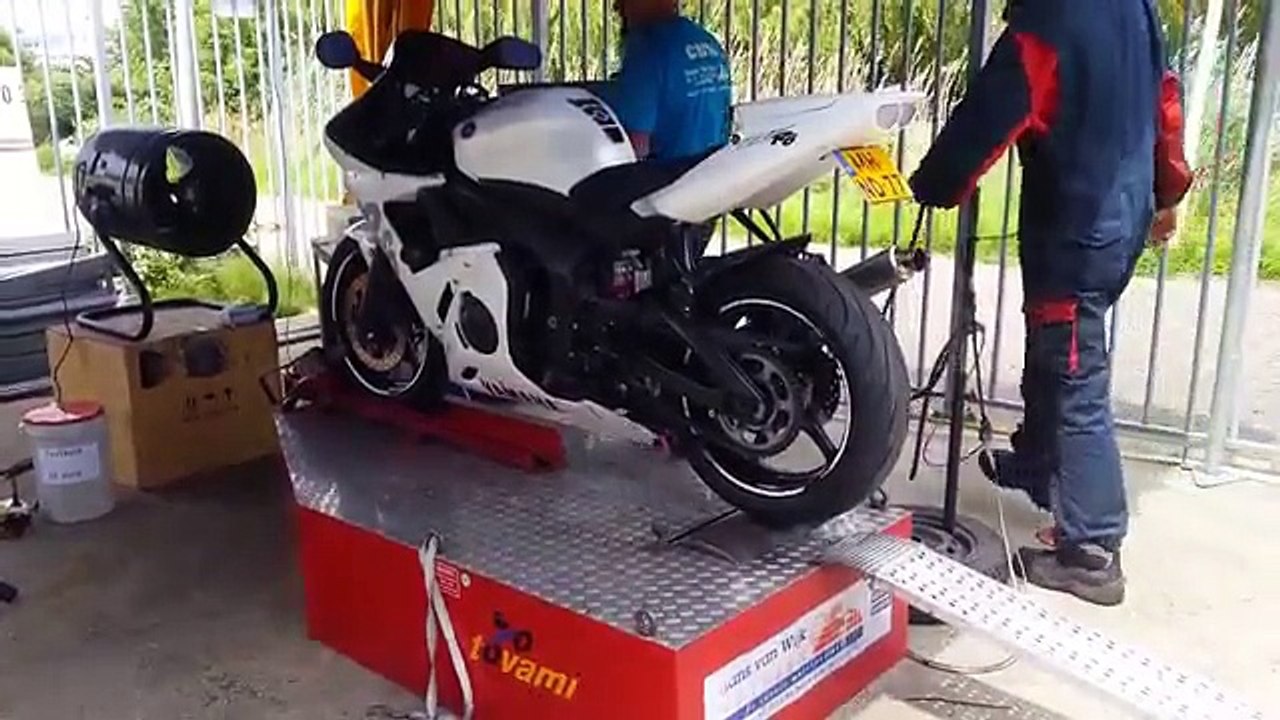 Yamaha YZF-R6 2003 dyno testbank