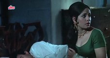 Sanjeev Kumar Attacked Mumtaz, Khilona - Scene 5_16