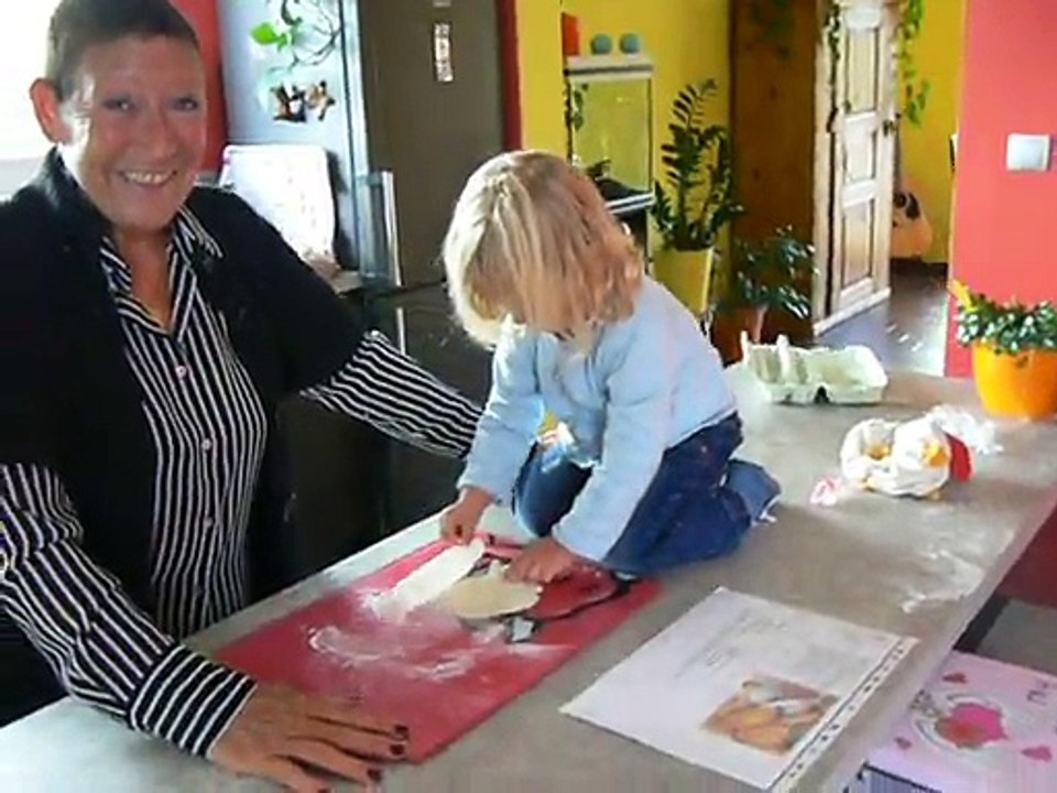 Emma fait la cuisine