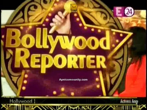 Raveena At An Art Exihibition 28th November 2014 apnicommunity.com