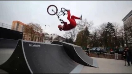 BMX Rider Gets Destroyed Front Flipping A Spine