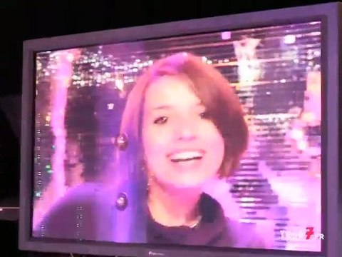 Télé 7 a testé Buzz le jeu musical sur W9 ( Archives Télé 7 - 2008)