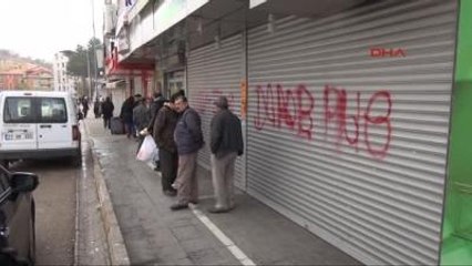 Tunceli'de Kepenkler Kapalı