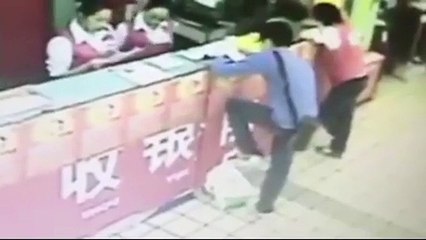 Man stabs sales rep SEVEN times in China supermarket