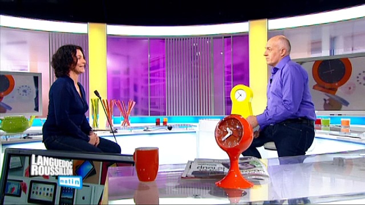 Les tablettes numériques pour les enfants et le spectacle Niet Popov