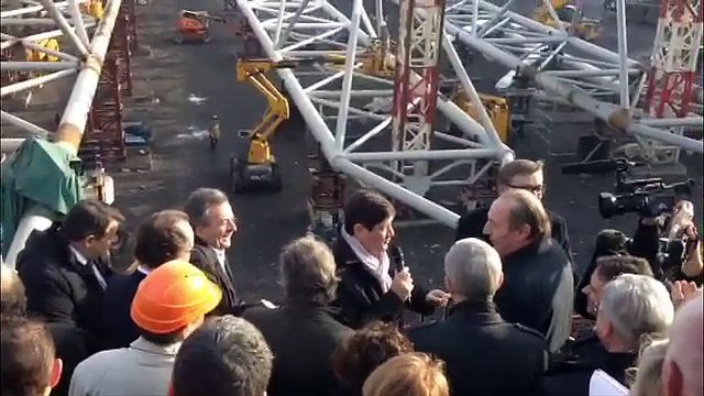 Le ministre des Sports chante Les Corons à Lens