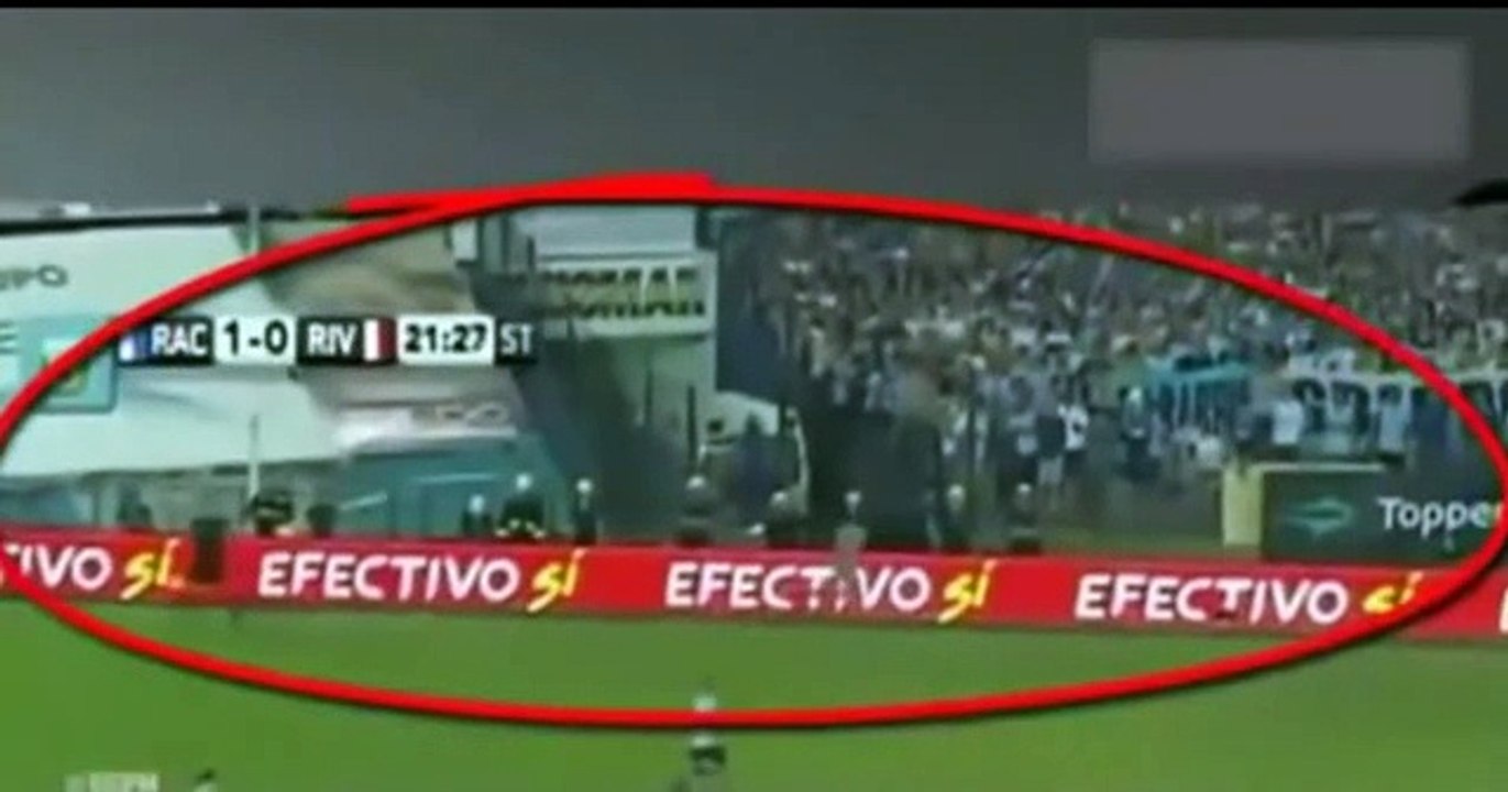 Fantasma aparece durante un partido en Argentina (Racing vs River Plate)