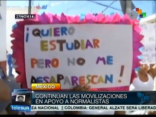 Padres de los 43 desaparecidos no creen en plan de Peña Nieto
