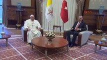 Cumhurbaşkanı Erdoğan ve Papa Francesco Başbaşa Görüştü