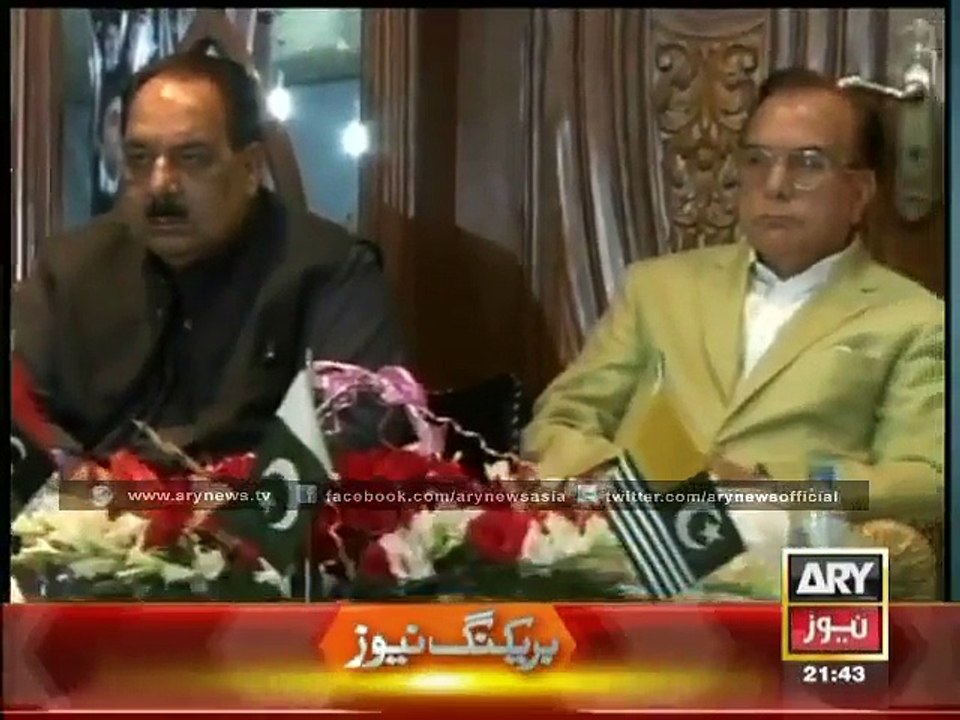 PPP workers  against PPP-PML-N alliance