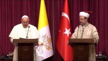 Papa Francesco ve Diyanet İşleri Başkanı Görmez Ortak Basın Toplantısı Düzenledi -3