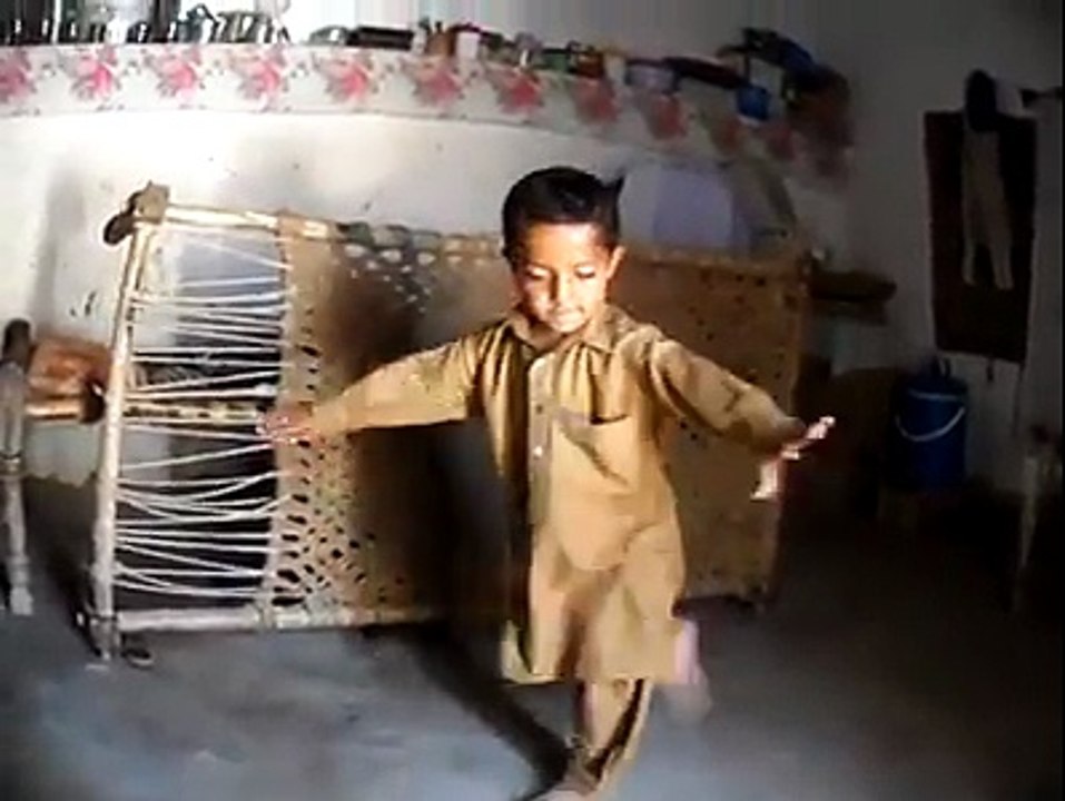 child dance on pti song