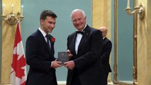 Ému, Gabriel Nadeau-Dubois reçoit son Prix du gouverneur général