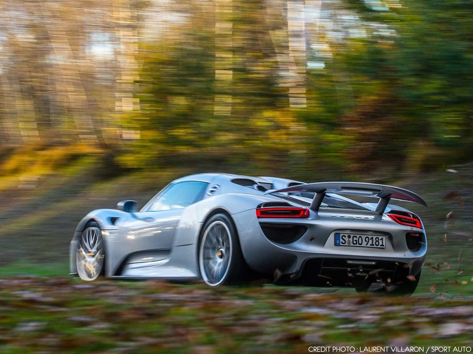 Porsche 918 Spyder : elle fait tourner toutes les têtes !