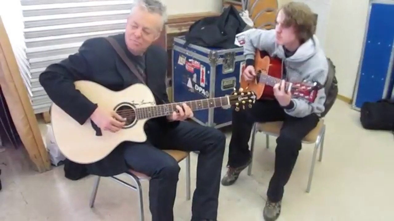 TOMMY EMMANUEL in duo. A (very) short compilation. (0:15 HD)