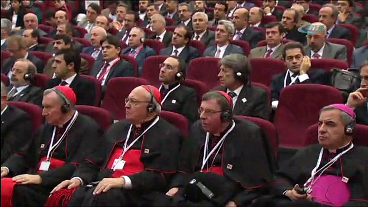 Papa’dan ’’diyalog’’ vurgusu