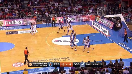 Anadolu Efes 85-62 Dinamo Sassari - Gruppo A