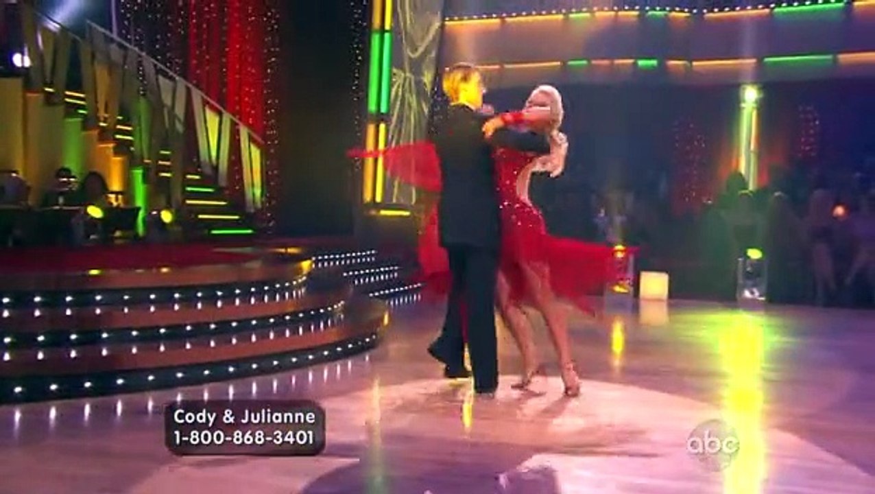 Cody Linley & Julianne Hough - Quickstep