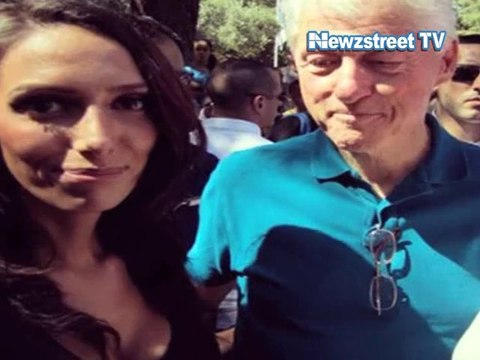PeekaBoob - Bill Clinton caught staring at women's assets