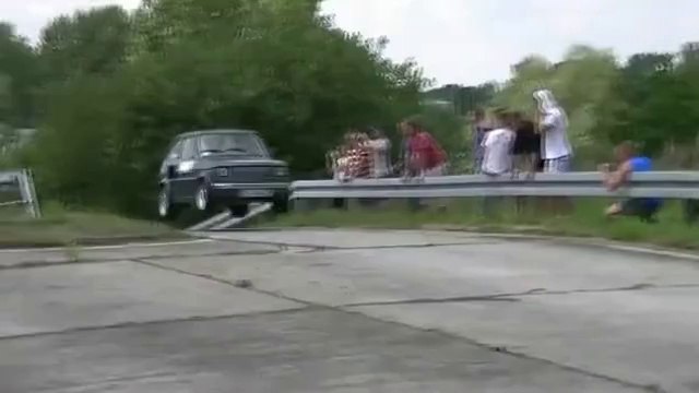 Fiat 126 con el motor de una CBR 900